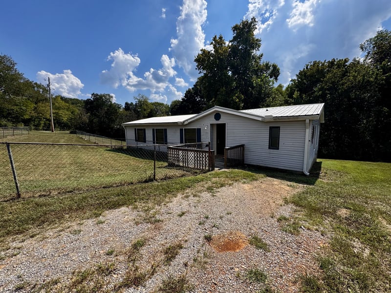 1189 Leo Baker Rd, Ashland City, TN 37015