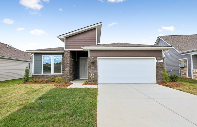909 Bur Oak Rd, Lebanon, TN 37090