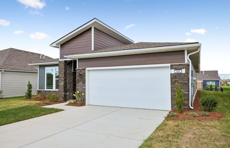 909 Bur Oak Rd, Lebanon, TN 37090