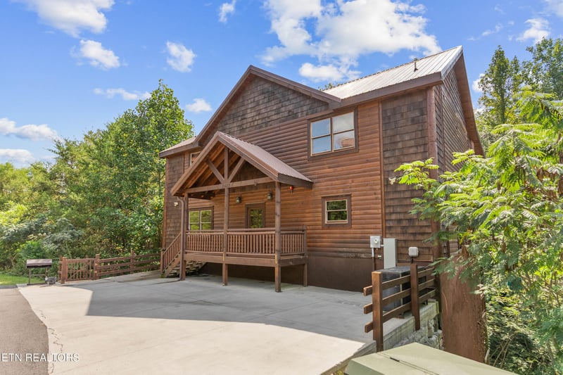 2822 Owens Ridge Way, Sevierville, TN 37876