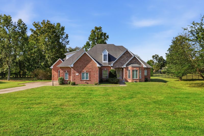 620 Greene Dr, Lebanon, TN 37087