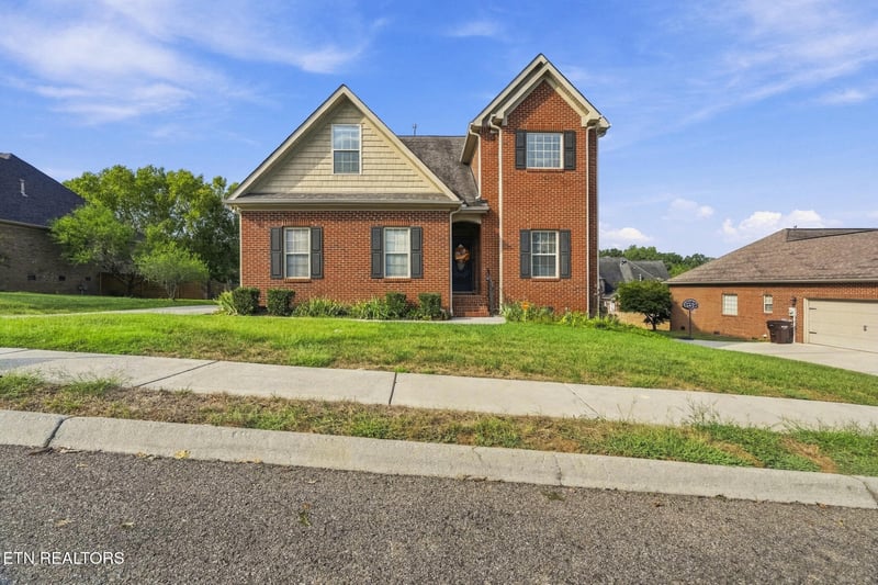 1745 Bonnie Roach Ln, Knoxville, TN 37922