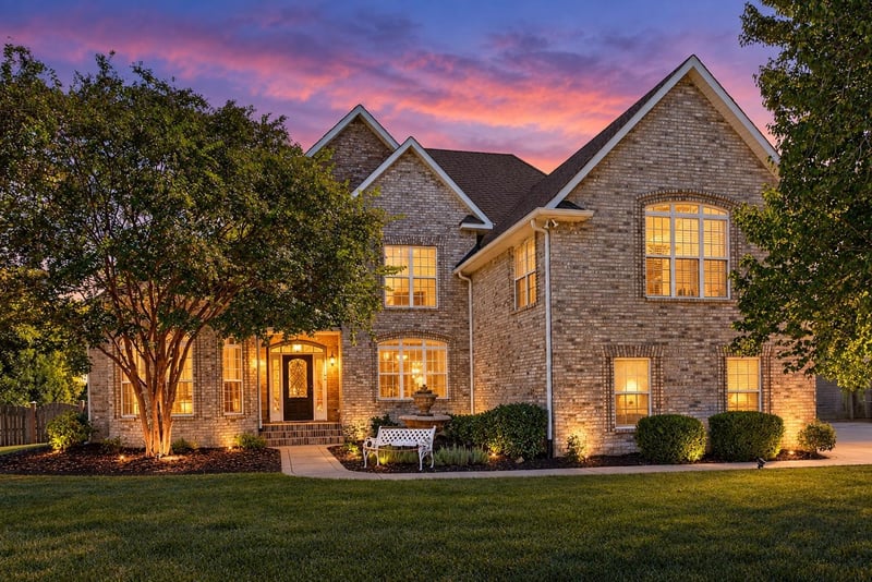 677 Starpoint Dr, Gallatin, TN 37066