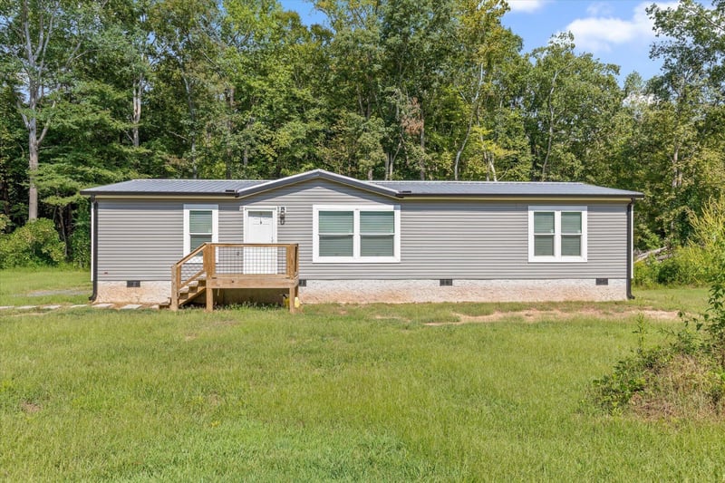 3277 Hurricane Rd, Rocky Face, GA 30740