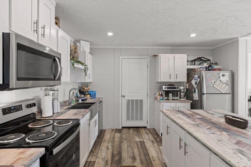 3277 Hurricane Rd, Rocky Face, GA 30740