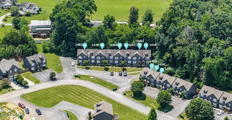 1434 William Holt Blvd, Sevierville, TN 37862