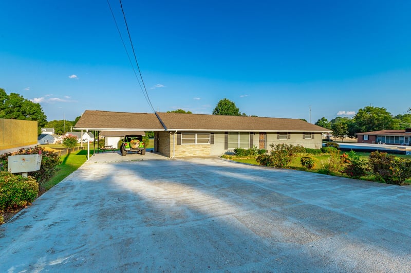 100 Osborn Ct, Chickamauga, GA 30707