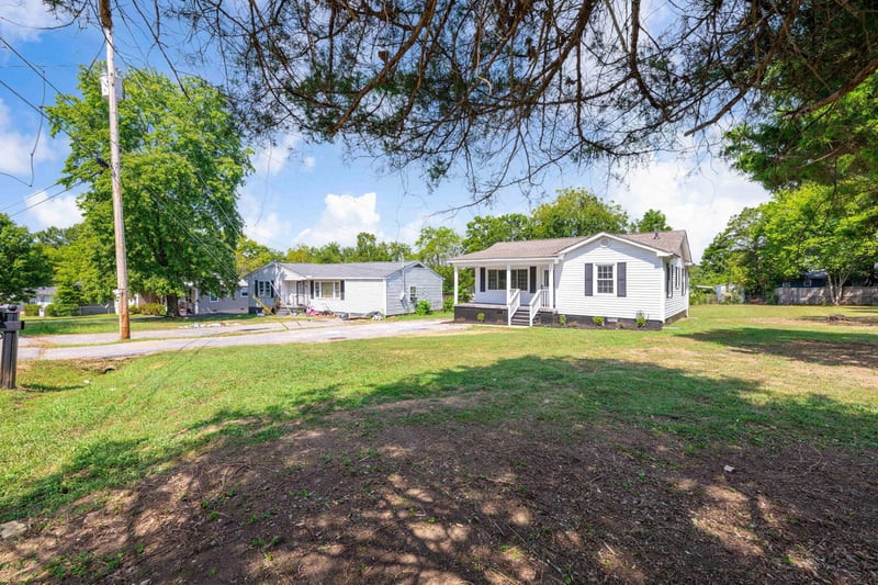 5 Lee Cir, Fort Oglethorpe, GA 30742