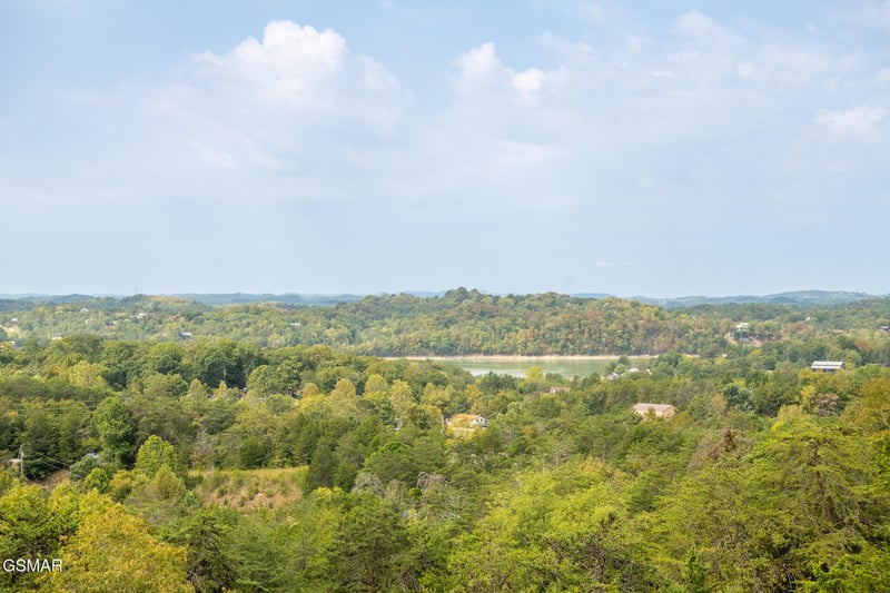 934 Buck Way, Sevierville, TN 37876