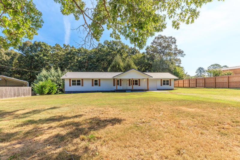 679 Arnold Ln, La Fayette, GA 30728