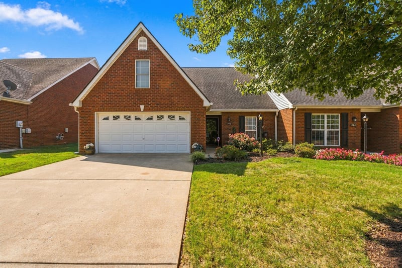 366 Golfview Ct, Murfreesboro, TN 37127