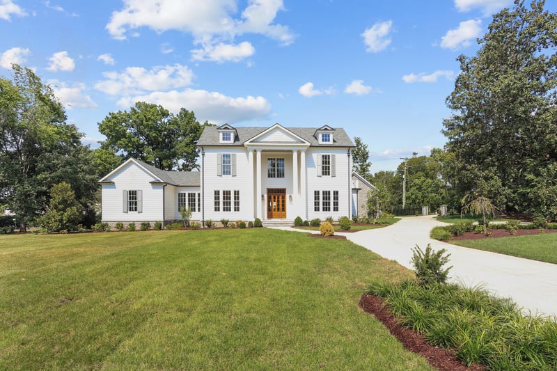 1000 Stonewall Dr, Nashville, TN 37220