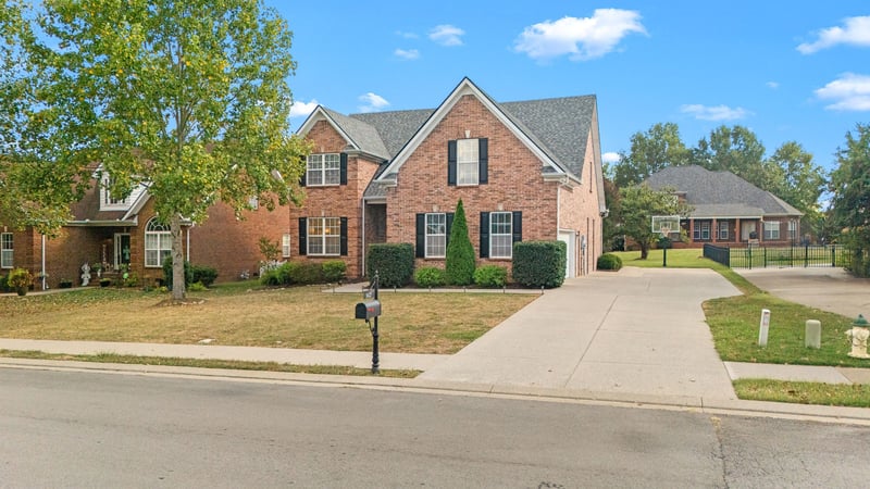 5427 Saint Ives Dr, Murfreesboro, TN 37128