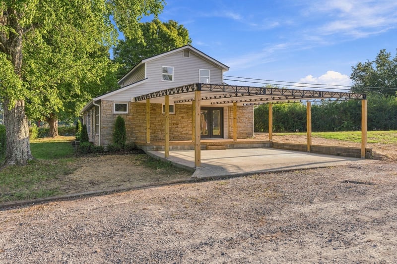 8400 Coopertown Rd, Joelton, TN 37080