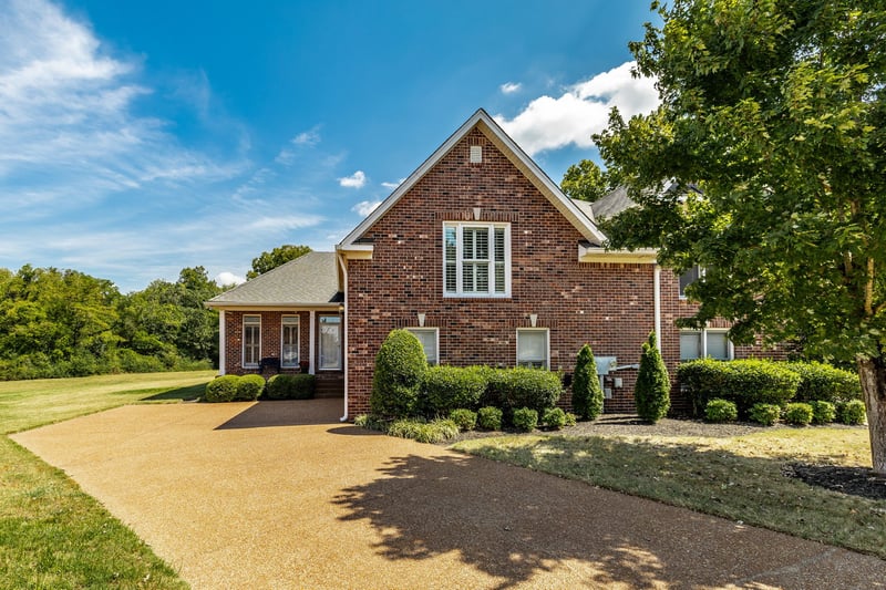 246 Stoners Glen Ct, Hermitage, TN 37076