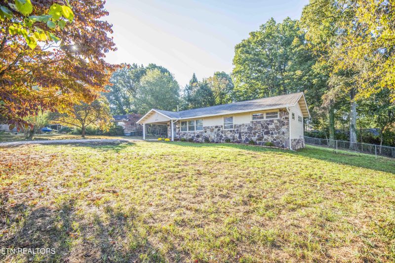 4612 Tanglewood Rd, Knoxville, TN 37912