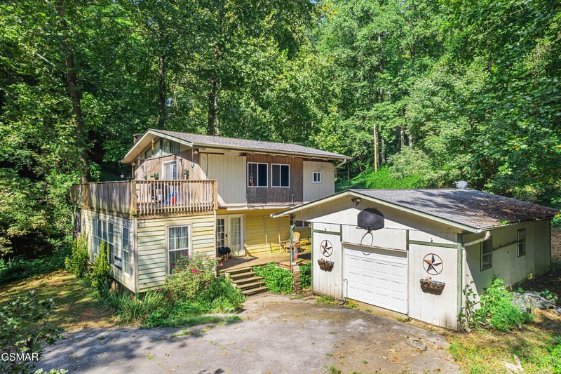 3176 N Clear Fork Rd, Sevierville, TN 37862