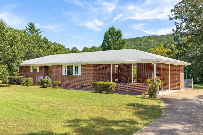 506 Graysville Rd, Ringgold, GA 30736