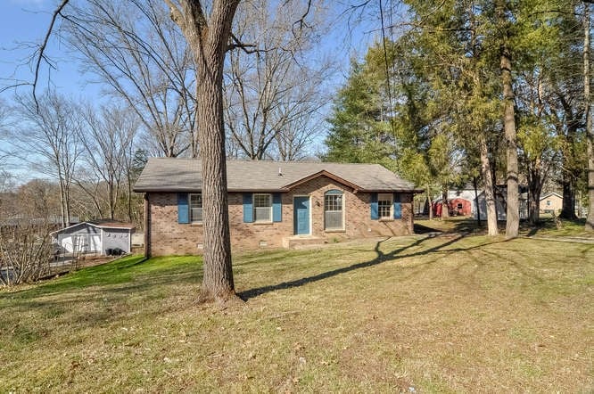 106 Sugar Tree Ln, Gallatin, TN 37066