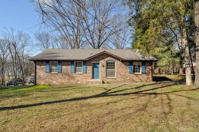 106 Sugar Tree Ln, Gallatin, TN 37066