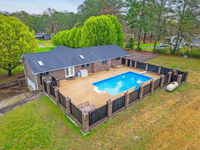 932 Johnson Rd, Chickamauga, GA 30707