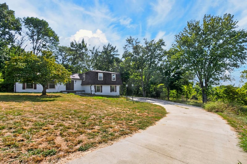 742C Bates Rd, Lebanon, TN 37087