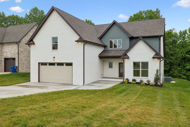 353 Young Ln, Pleasant View, TN 37146