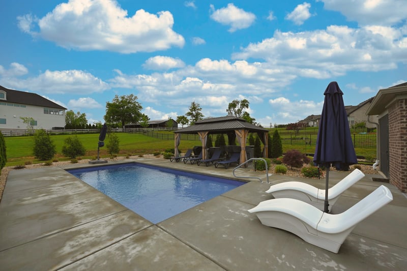 963 Luxborough Dr, Hendersonville, TN 37075