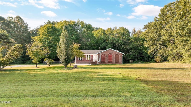 204 New Center Rd, Sevierville, TN 37876