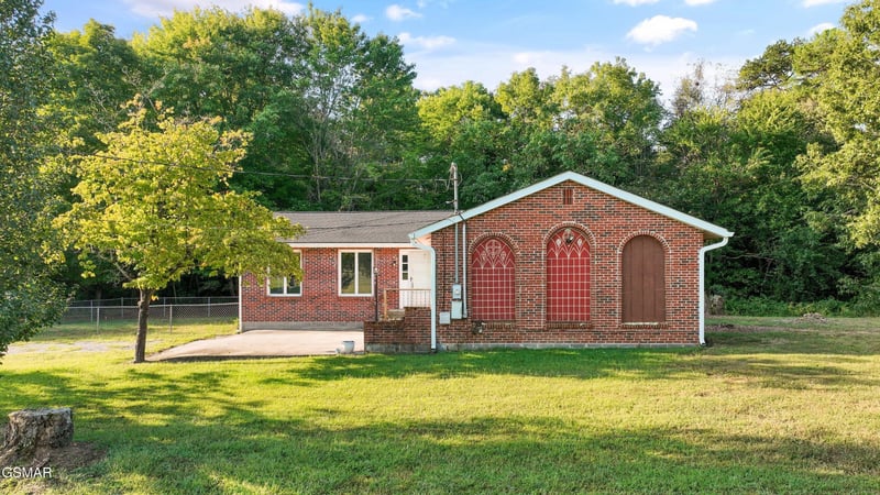 204 New Center Rd, Sevierville, TN 37876