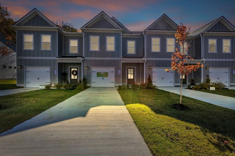127 Ironhorse Way, Dickson, TN 37055