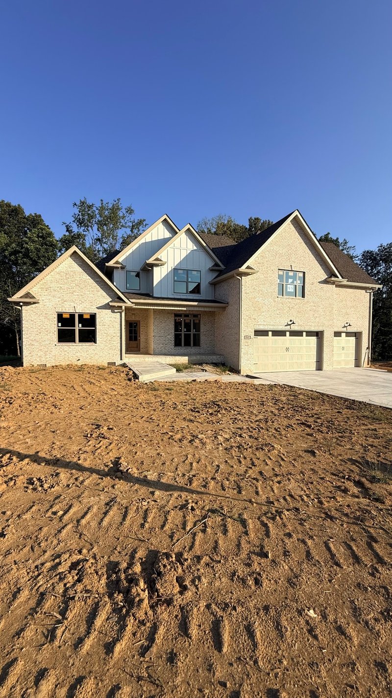247 Young Ln, Pleasant View, TN 37146