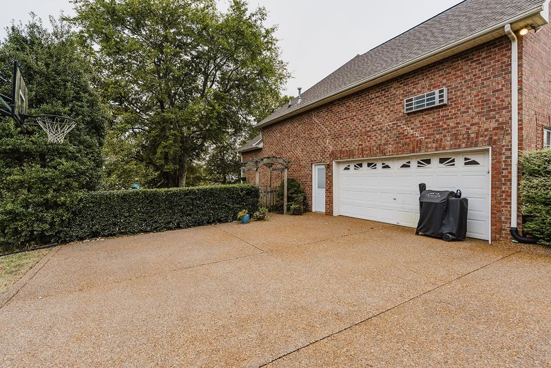 116 Strathmore Way, Hendersonville, TN 37075