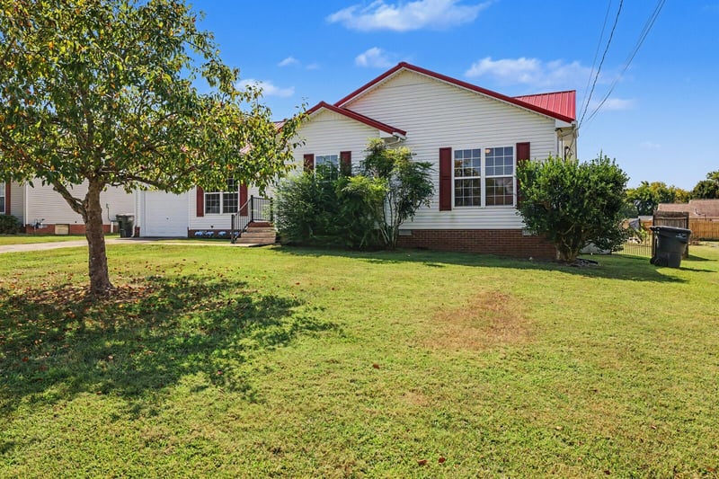 1612 London Dr, Columbia, TN 38401
