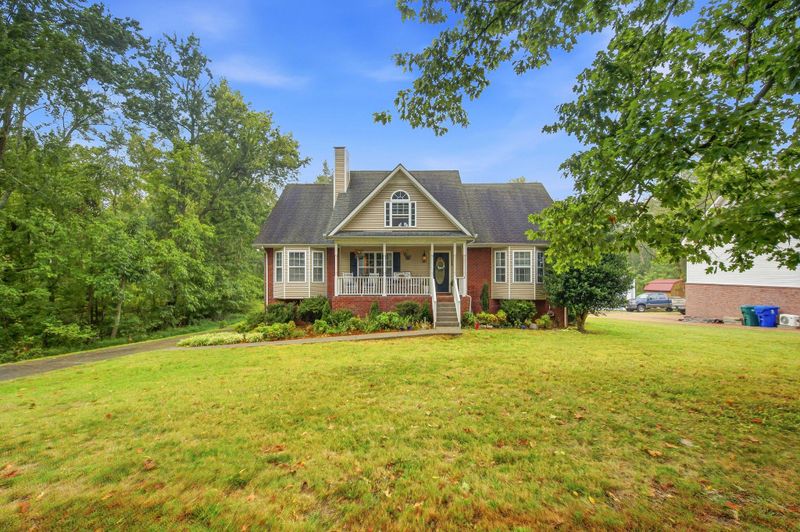 116 Ben Albert Rd, Cottontown, TN 37048