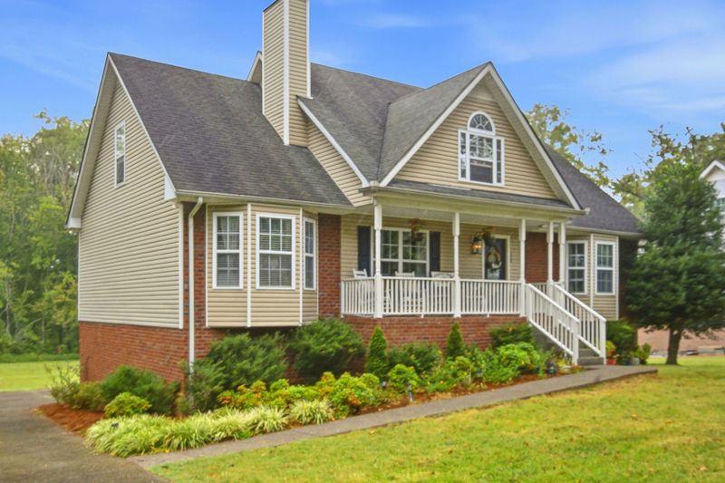 116 Ben Albert Rd, Cottontown, TN 37048