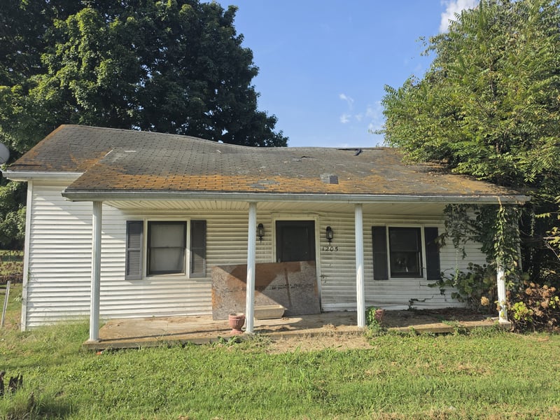 1205 E Church St, Orlinda, TN 37141