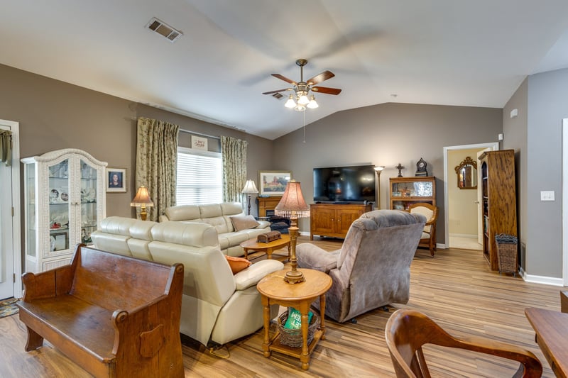 1769 Auburn Ln, Columbia, TN 38401