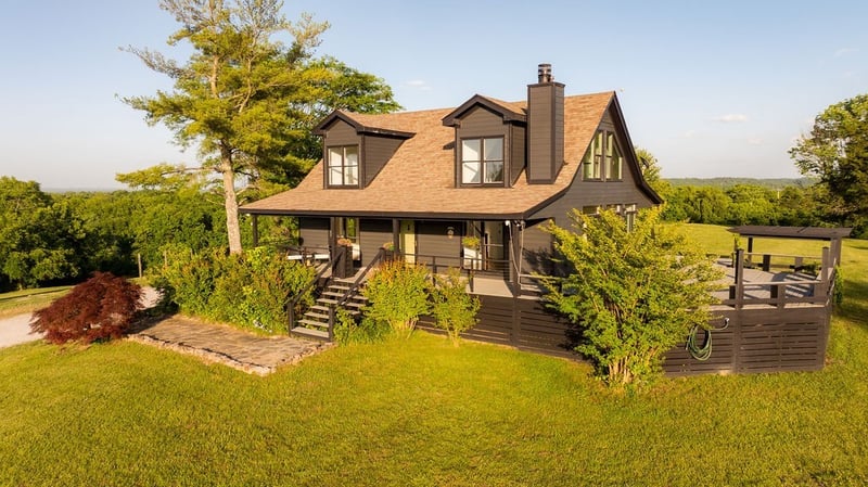 2351 Harlan Rd, Columbia, TN 38401