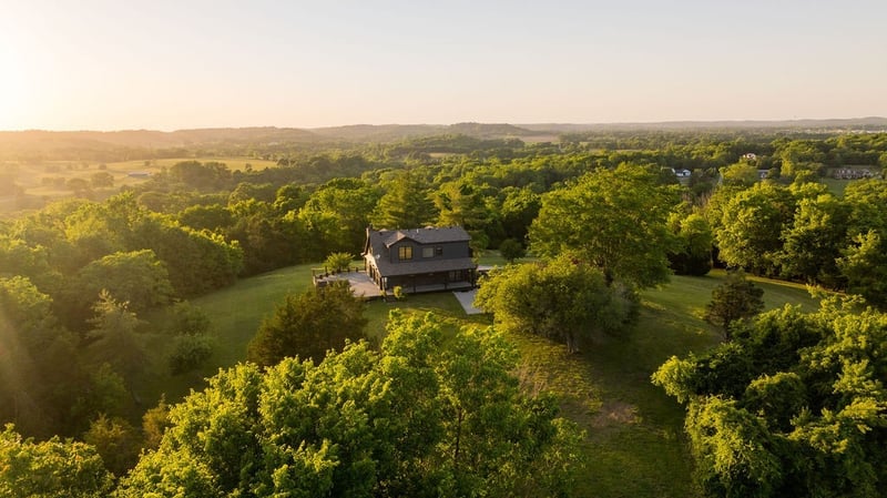2351 Harlan Rd, Columbia, TN 38401