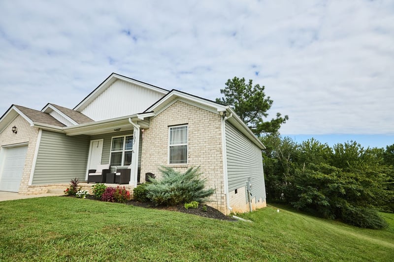 107 Sage Dr, Springfield, TN 37172