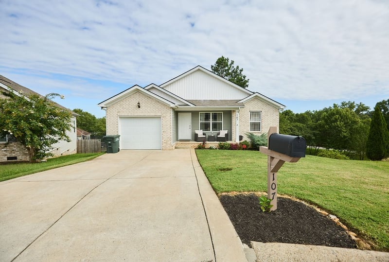 107 Sage Dr, Springfield, TN 37172