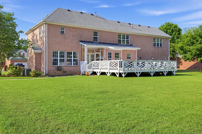 2326 Amber Glen Dr, Murfreesboro, TN 37128
