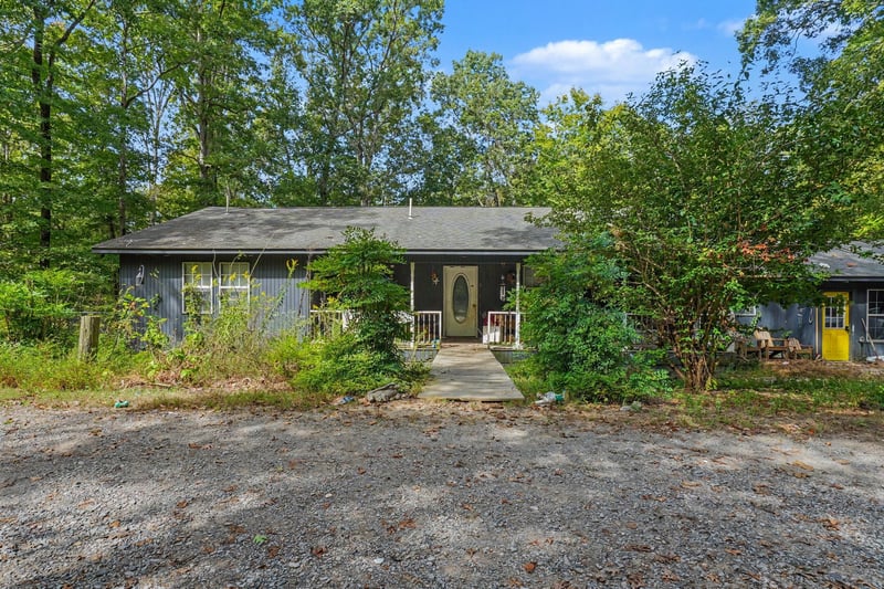 720 Harris Rd, Dickson, TN 37055