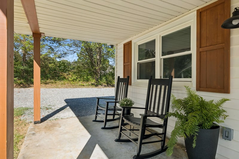 210 Donegan Crossing Rd, Dickson, TN 37055