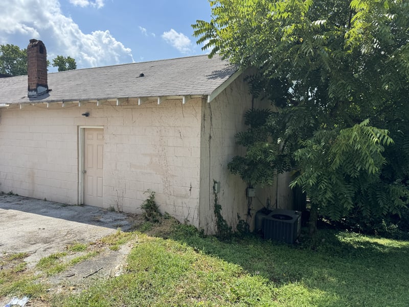 400 Hatcher Ln, Columbia, TN 38401