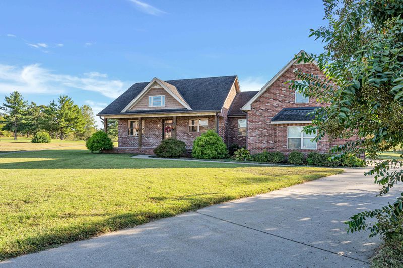 120 Golfers Cir, Portland, TN 37148