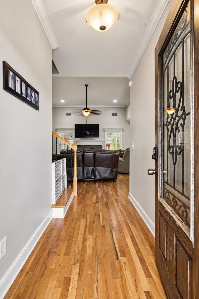1131 Rivercrest Dr, Murfreesboro, TN 37129
