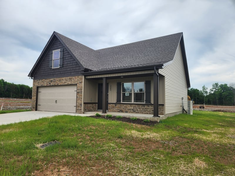 2902 Valley Farms Dr, Christiana, TN 37037