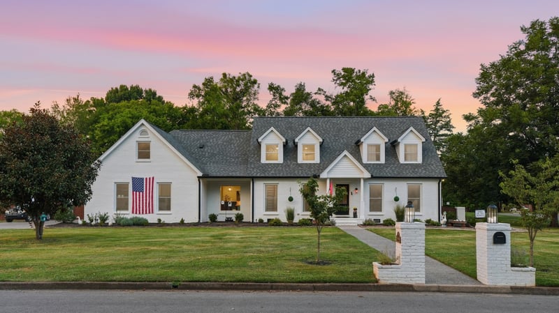 2104 Riverbend Dr, Murfreesboro, TN 37129